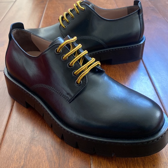 Rudy Plain Toe Derby
SALVATORE FERRAGAMO - Picture 2 of 12